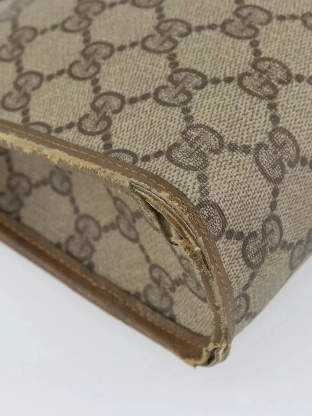 GUCCI GG Supreme Clutch Bag PVC Beige Gold 111 01 037 Auth bs32865